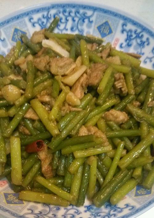 青蒜炒肉片，口感鲜美健康美味（家常菜品）  第1张