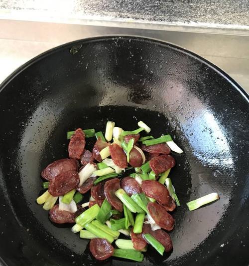 家常小炒菜——青蒜炒腊肠（简单易学）