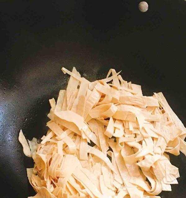 青蒜炒豆皮的做法（健康美味）