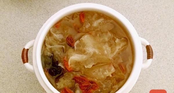 青木瓜银耳红枣汤的制作方法  第3张
