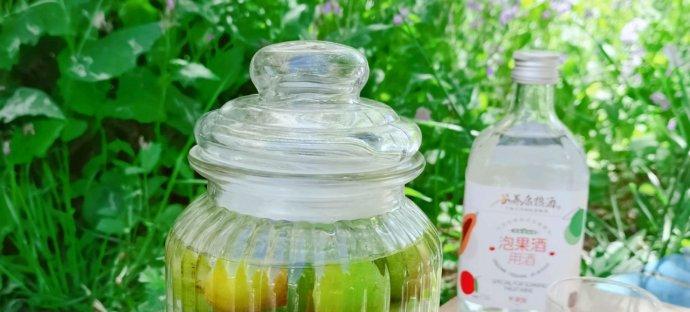 手工制作青梅酒的秘诀（如何将新鲜青梅变成美味酒品）
