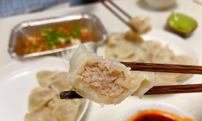 青萝卜猪肉饺子，美味又营养（做法详解）