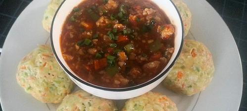 如何制作美味青萝卜肉包子（以青萝卜为主要配料的包子馅制作方法）  第2张
