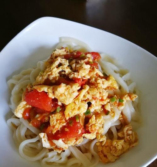 青萝卜鸡蛋手擀面汤的做法（家常美食）  第1张
