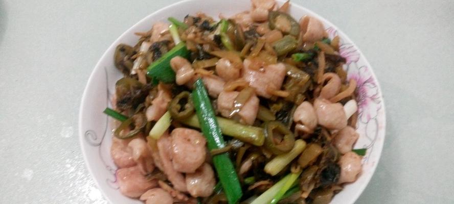 青龙炒大肠的制作方法（家常菜之美味做法）  第3张