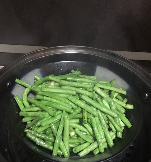 青辣椒炒长豆角的做法（辣中带鲜）
