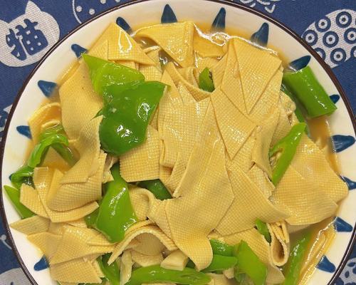 尝鲜美味青辣椒炒白干，让你感受不一样的口感体验（以青辣椒为主打）  第3张
