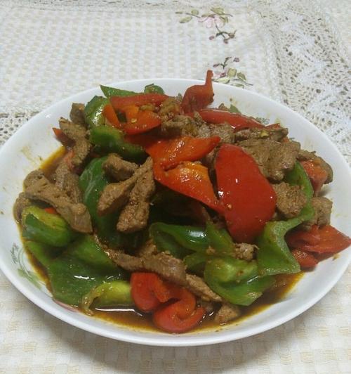 美味青椒猪肝炒瘦肉，尝试做出最正宗的家常菜（青椒猪肝炒瘦肉的做法详解）  第2张