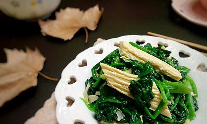 拌菠菜的做法是什么？如何做出美味的拌菠菜？  第3张