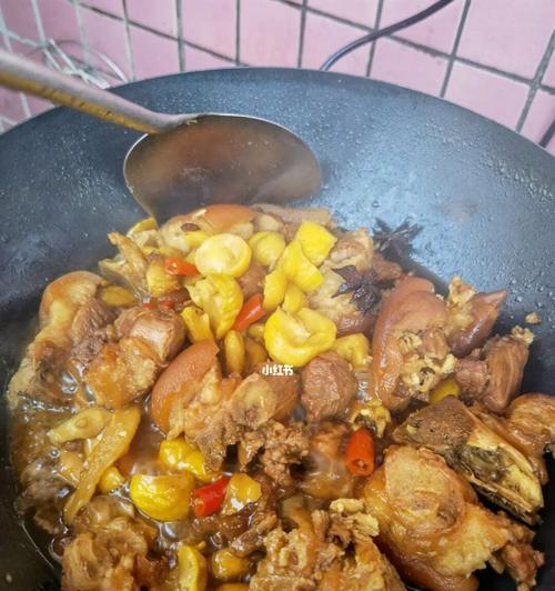 板粟炖猪脚的做法是什么？如何炖出美味的板粟猪脚？