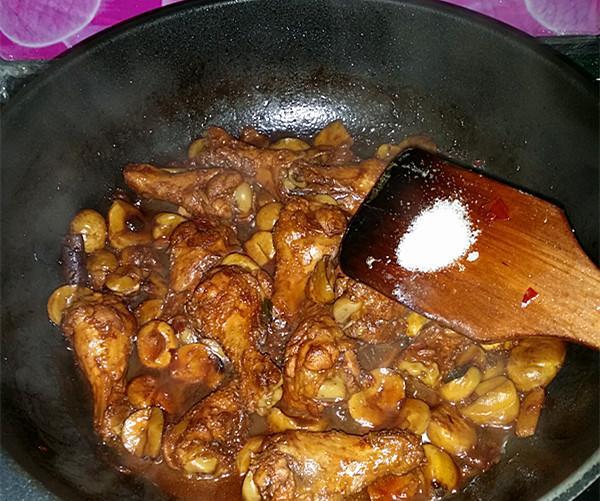 板栗蒸鸡腿的做法是什么？如何做出鲜嫩多汁的板栗蒸鸡腿？  第3张