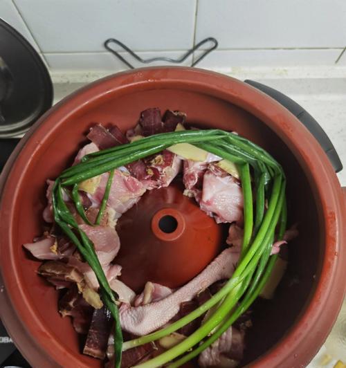 板栗汽锅鸡怎么做？详细步骤和常见问题解答？  第1张