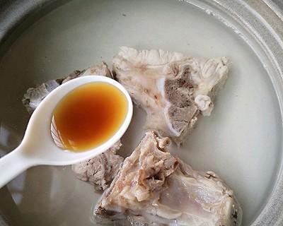 板栗脊骨浓汤怎么做？有哪些步骤和技巧？  第2张