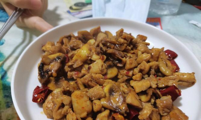 板栗干菇炒鸡腿怎么做？步骤和技巧是什么？  第2张
