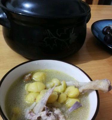 板栗炖鸡汤怎么做？有哪些步骤和技巧？  第1张