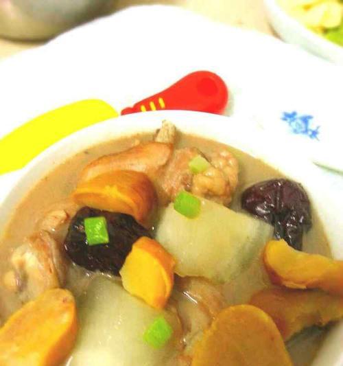 板栗炖鸡汤怎么做？有哪些步骤和技巧？  第3张