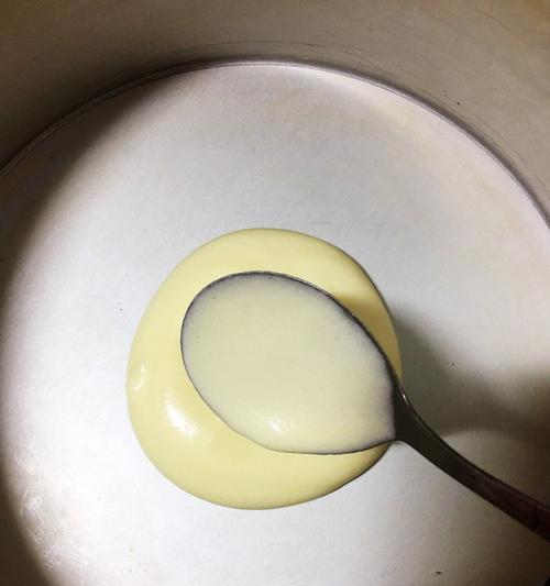 斑马纹酸奶蛋糕怎么做？制作过程中有哪些常见问题？  第3张