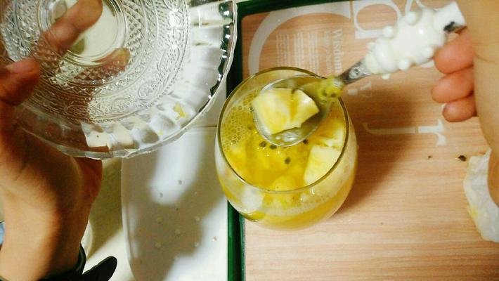 百香果特饮怎么做？有哪些简单易学的步骤？  第3张