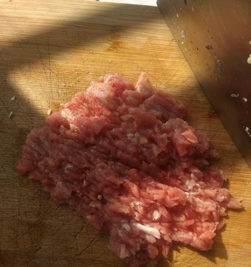 百合蒸肉怎么做？有哪些步骤和技巧？  第2张