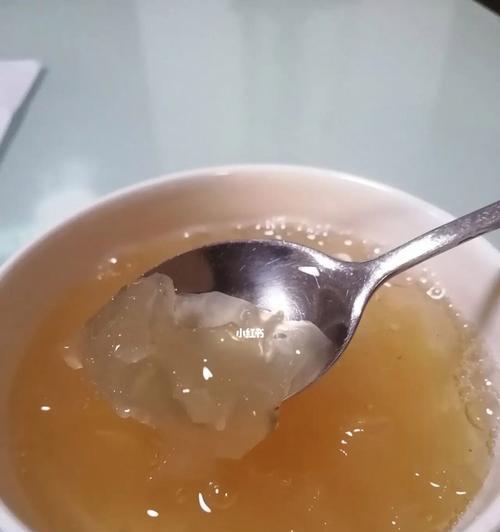 百合银耳雪梨汤怎么做？有哪些健康益处？