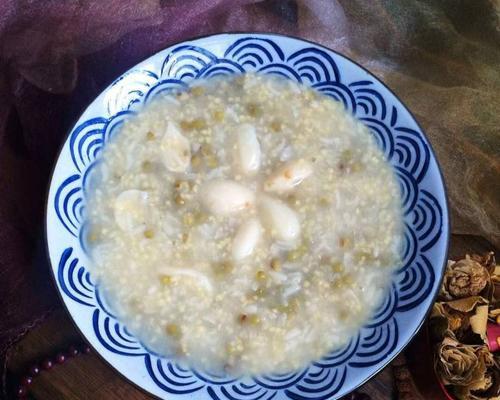 百合绿豆粥怎么做才好吃？有哪些步骤和技巧？  第2张