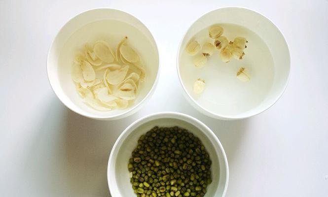 百合绿豆莲子汤怎么做？有哪些健康益处？  第3张