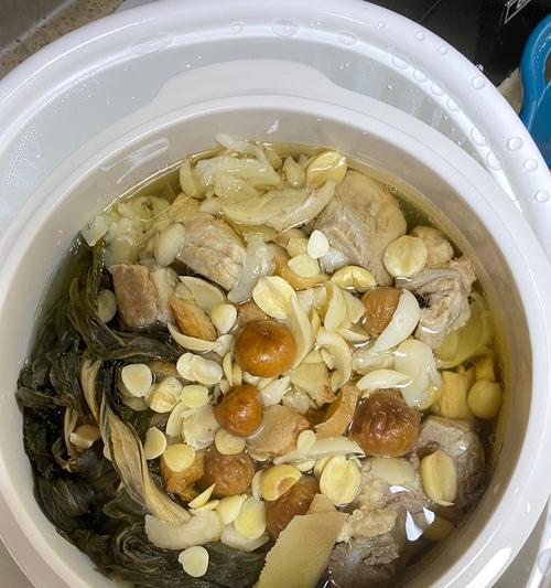 百合莲子猪骨汤怎么做？有哪些健康益处？  第3张