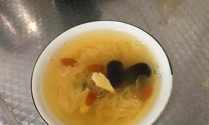 百合莲子红糖水怎么做？有哪些健康益处？  第2张