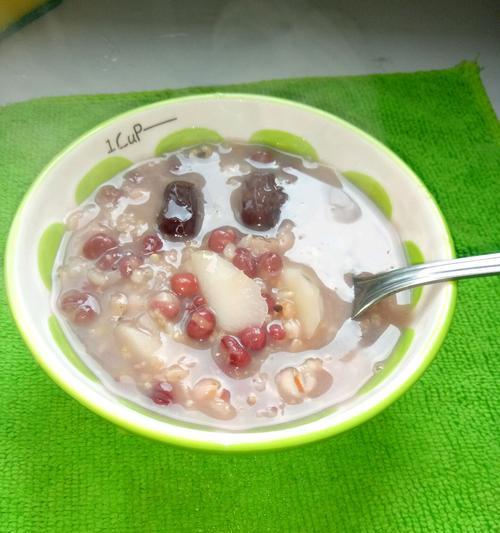 百合红豆薏米汤的做法是什么？有哪些健康益处？  第2张