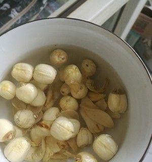 百合炒鱼丸的做法是什么？如何在家轻松制作？  第2张