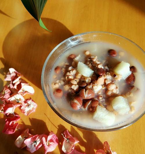 百合炒芡实的做法是什么？这道菜有哪些健康益处？  第2张
