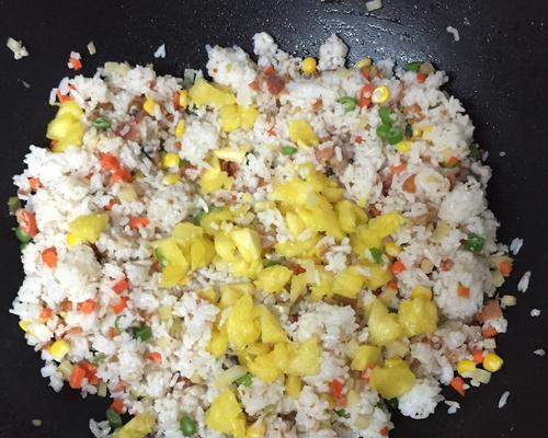 百吃不厌菠萝饭怎么做？有哪些独特步骤和技巧？  第3张