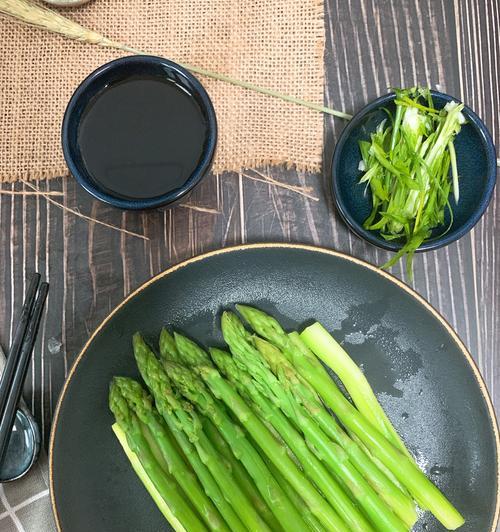 白灼圆生菜怎么做？步骤是什么？  第2张