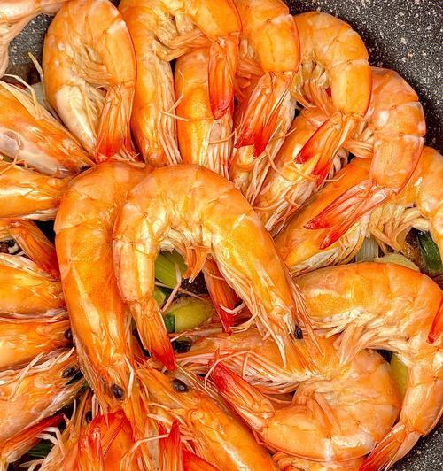 白灼虾怎么做才鲜嫩？家庭版白灼虾做法步骤解析？  第1张