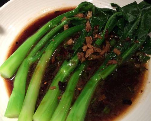 白灼芥兰菜怎么做？步骤和技巧有哪些？
