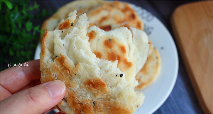 白芝麻酥饼的做法是什么？如何制作出香脆可口的白芝麻酥饼？  第3张