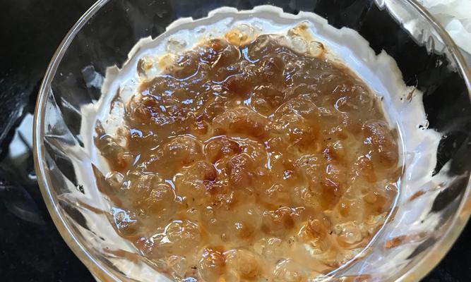 白玉桃胶的做法是什么？如何在家自制白玉桃胶甜品？  第2张