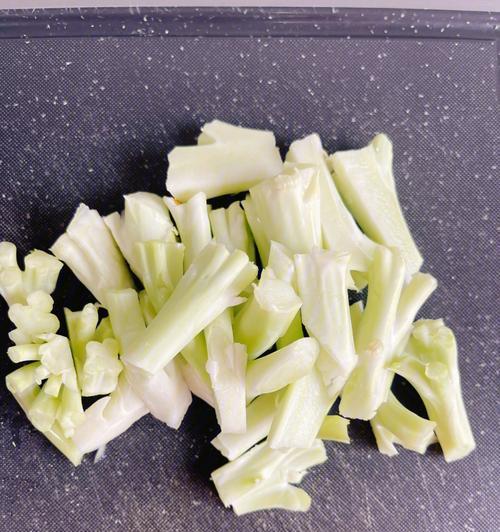 白玉花菜怎么做？简单易学的白玉花菜食谱分享！  第2张