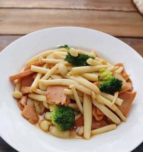 白玉菇和蟹味菇怎么做？两种菇类的美味食谱有哪些？  第1张