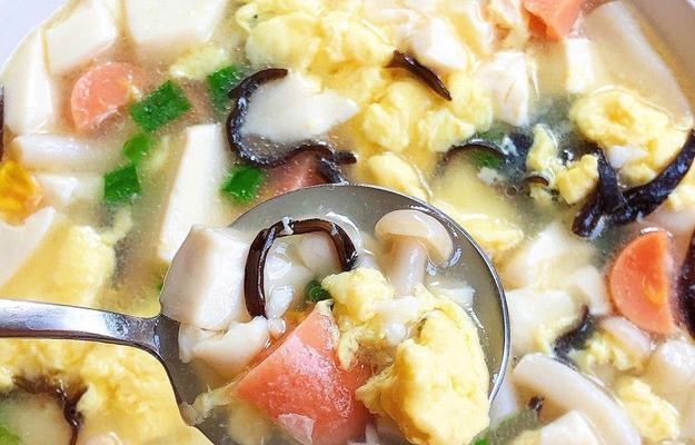 白玉菇豆腐汤怎么做？有哪些健康益处？