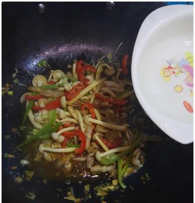 白玉菇炒肉丝怎么做？步骤和技巧有哪些？  第3张