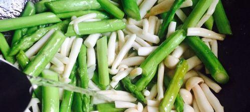 白玉菇炒青菜怎么做？步骤和技巧有哪些？