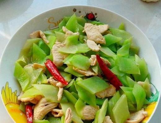 白油莴笋怎么做？莴笋的家常做法有哪些？  第1张