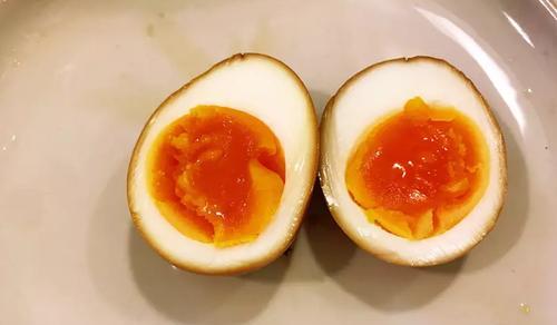 白水面卧溏心蛋怎么做？溏心蛋的正确制作方法是什么？  第2张