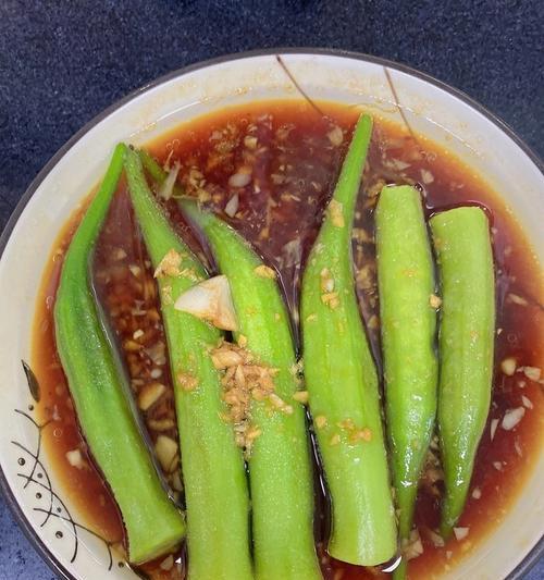 白勺秋葵怎么做才好吃？简单易学的白勺秋葵食谱分享！  第3张