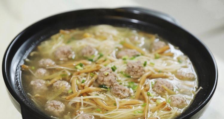 白肉圆子汤怎么做？步骤详解和常见问题解答？  第2张
