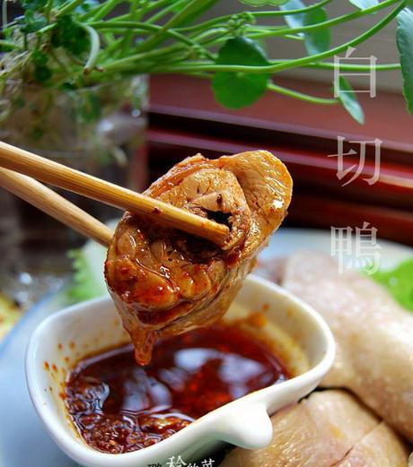 白切鸭肉的做法是什么？如何做出鲜嫩多汁的白切鸭？  第1张