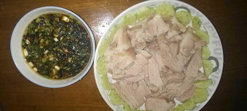 白切肉怎么做才正宗？家庭版白切肉的做法步骤是什么？  第1张