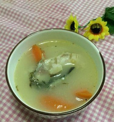 白萝卜鱼头汤怎么做？有哪些步骤和技巧？