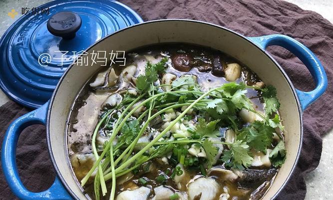 自制美味酸菜鱼的做法（口感鲜美，健康又营养，让你欲罢不能）  第1张
